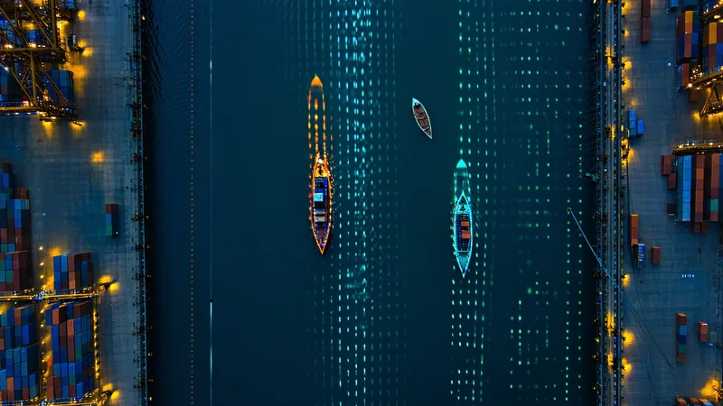 Port congestion signals and early warning analysis